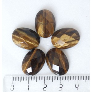 Тигровый глаз, кабошон овал 18х13мм, огранка
