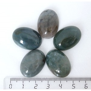 Яшма зеленая, кабошон овал 25х18мм