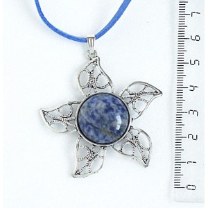 Кулон из лазурита (бело-синий), круг 20мм, оправа "цветок 5 лепестков"