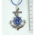 Кулон из лазурита (бело-синий) "якорь", круг 20мм