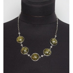 Колье из янтаря (переплавленый) на цепочке, цвет зеленый, круг 20мм