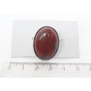 Кольцо с яшмой красно-коричневой, овал 25х18мм, безразмерное (литая оправа)