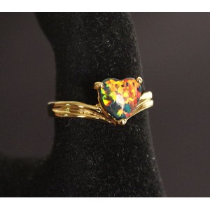 Кольцо с опалом черным "сердечко" 