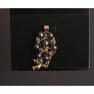 Кулон из жемчуга черного "шелковица"