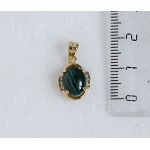 Кулон из малахита "овал цирконы сбоку"