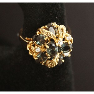 Кольцо со шпинелью оливковой "малина"