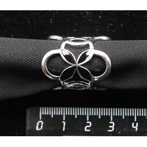 Муфта для платка "лепестки", эмаль, цвет серебристый