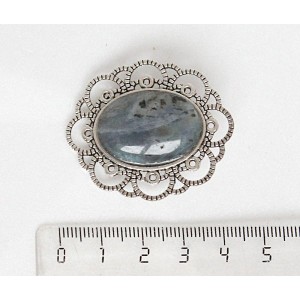 Брошь из лабрадорита "ромашка", овал 25х18мм