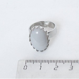 Кольцо c агатом белым, овал 18х13мм, безразмерное