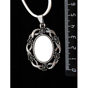 Кулон из перламутра (белый), овал 25х18мм, оправа 