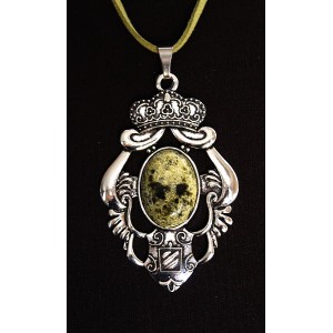 Кулон из змеевика, овал 25х18мм, оправа 