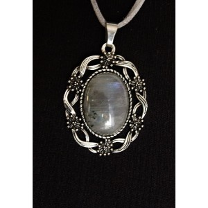 Кулон из лабрадорита, овал 25х18мм, оправа "торжество"