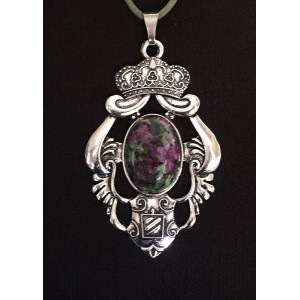 Кулон из цоизита, овал 25х18мм, оправа 