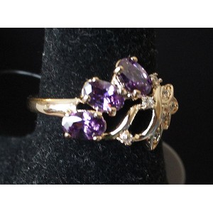 Кольцо с аметистом (синт.) "ягодная гроздь"