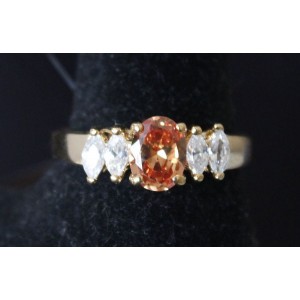 Кольцо с фианитом шампань "кабошон в цирконах"