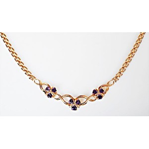 Колье из аметиста (синт.) "Цветочное плетение"