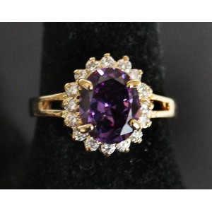 Кольцо с аметистом (синт.) "овал в цирконах"