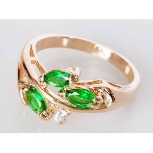Кольцо с цирконом зеленым "3 рис+циркон"