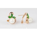 Серьги из жемчуга белого и фианита зеленого "жемчужная нежность"