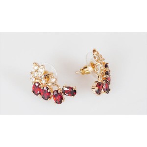 Серьги из корунда красного (рубин синт.) "ягодная гроздь"