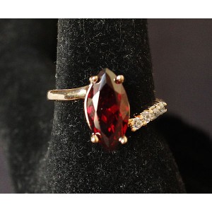Кольцо с гранатом "январь"