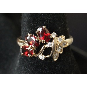 Кольцо с гранатом "ягодная гроздь"