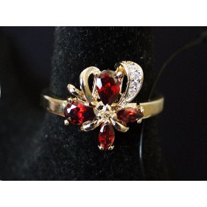 Кольцо с гранатом "весенний цветок"