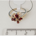 Кольцо с гранатом "весенний цветок"