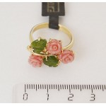 Кольцо с кораллом (розовый) и нефритом "3 резные розы 2 листа"