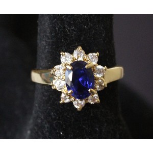 Кольцо со шпинелью "малый овал в цирконах"