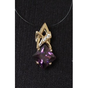 Кулон из аметиста (синт.) "нимфа"