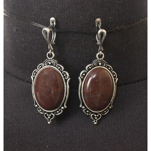 Серьги из яшмы красно-коричневой, овал 25х18мм, оправа "медальон", швензы посеребрение