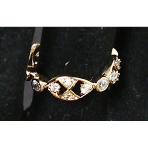 Кольцо с цирконом белым "ремешок"