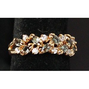 Кольцо со шпинелью оливковой "косичка"