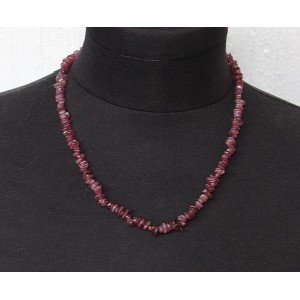 Бусы из турмалина, цвет темно-розовый, мелкая галтовка, 42см+цепочка