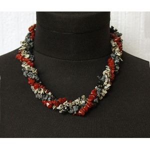 Бусы из яшмы красной, +яшма далматиновая и обсидиан снежный, галтовка, жгут 3 нити