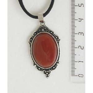 Кулон из сердолика, овал 25х18мм, оправа "медальон"