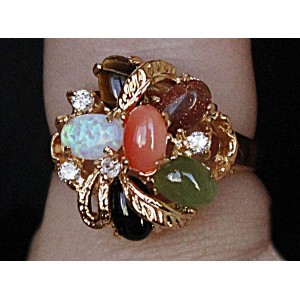 Кольцо мульти "малина" (коралл, нефрит, опал, тигровый глаз, черный оникс)