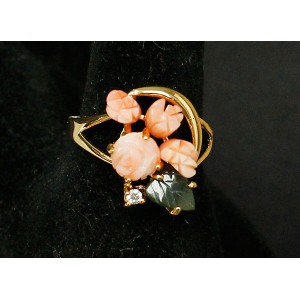 Кольцо с кораллом (розовый) и нефритом "ободок"