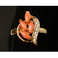 Кольцо с кораллом (оранжевый) "колосок"