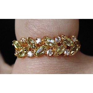 Кольцо с хризолитом (светлый) "косичка"