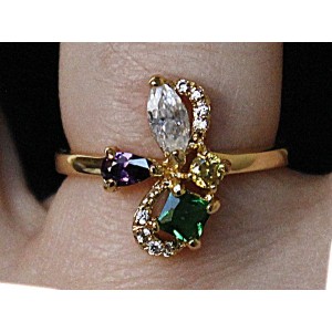 Кольцо с цирконом "мотылек"