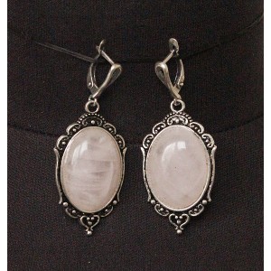 Серьги из кварца розового, овал 25х18мм, оправа "медальон", швензы посеребрение