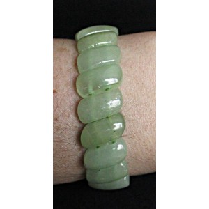 Браслет из оникса зеленого "лепесток"