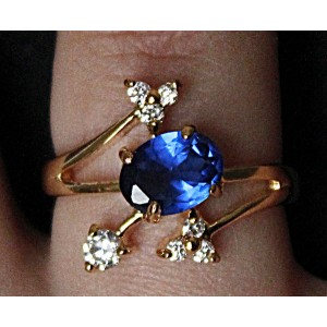 Кольцо со шпинелью "веточка"