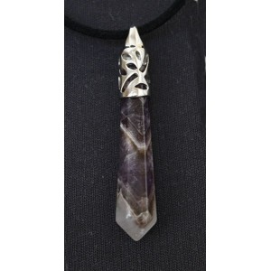 Кулон из аметиста "кристалл", с металлическим узором