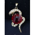 Кулон из корунда красного (рубин синтетический), "змея"