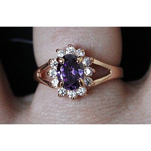 Кольцо с аметистом (синт.) "малый овал в цирконах"