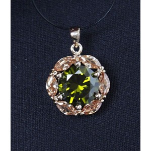 Кулон из хризолита (темный) с лепестками